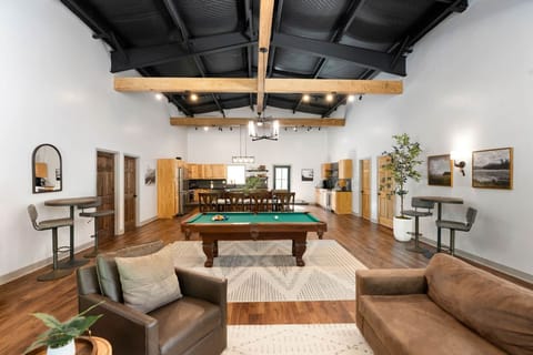 Large open floor area