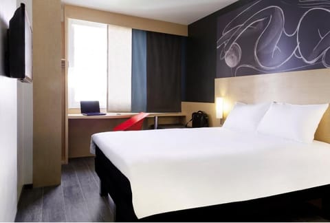 Comfortable Unit with Queen size bed