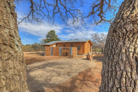 Welcome to Texas Sawmill Cabin!