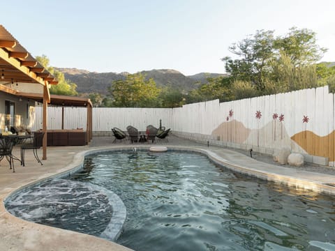 Twilight Palms Retreat - A space for relaxing, rejuvenation, and inspiration