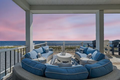 Top floor sectional