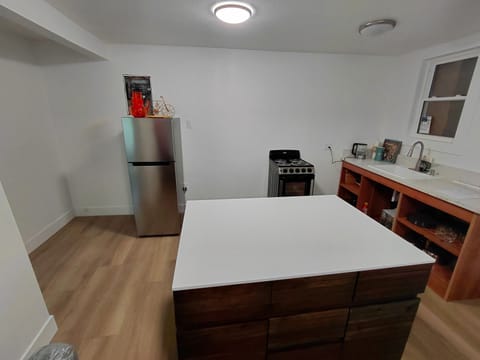 Kitchen Eating area South