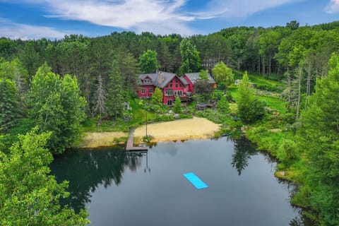 Wausau Vacation Rental | 5BR | 4BA | Steps Required | 4,200 Sq Ft