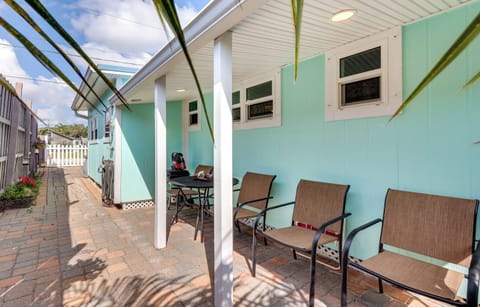 Relax & Enjoy the Florida Breeze on Your Private Patio