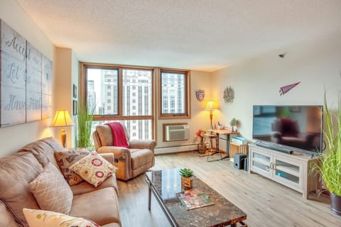 Minneapolis Vacation Rental | 1BR | 1BA | Step-Free Access | 685 Sq Ft