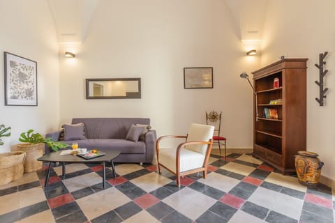 Flooring, Interior Design, Furniture, Wall, Floor, Wood, Ceiling, Room, Lighting, Living Room