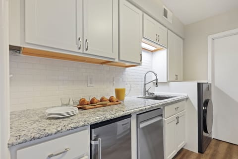 892 Ketch Court | Kitchen - 892 Ketch Court | Kitchen