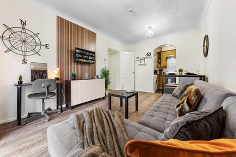 Living Room / Lounge