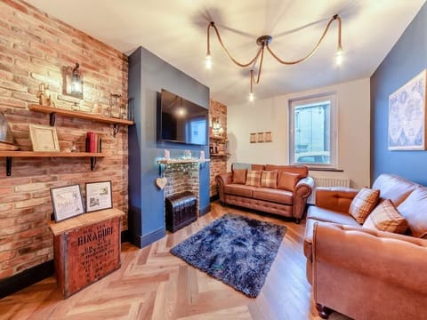 Living Room / Lounge