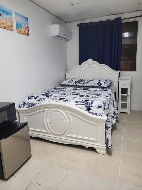 C5, private bedroom. No shared with other