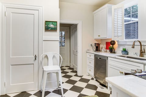 Kitchen | 1st Floor | Keurig Coffee Maker