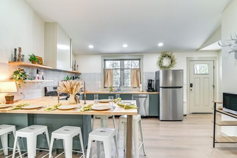 Kitchen | Keurig & Drip Coffee Makers | Dishwasher