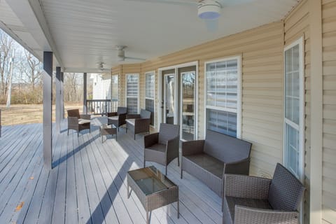 Private Deck | Outdoor Seating