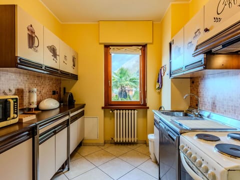 Shrub, House, Home, Farmhouse, Cottage, Estate, Garden, Landscaping, Hacienda