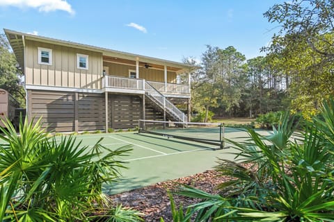 Private pickleball court - brand new and ready for use! 