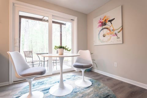 A place to enjoy meals, play cards, and plan your next adventure. Hint: hop on a bike!