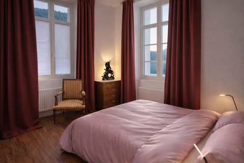 TESLA: Apartment for 3 guests. Welcome home! Only 30 min. Zurich / Rhine Falls Apartment in Schaffhausen, Switzerland