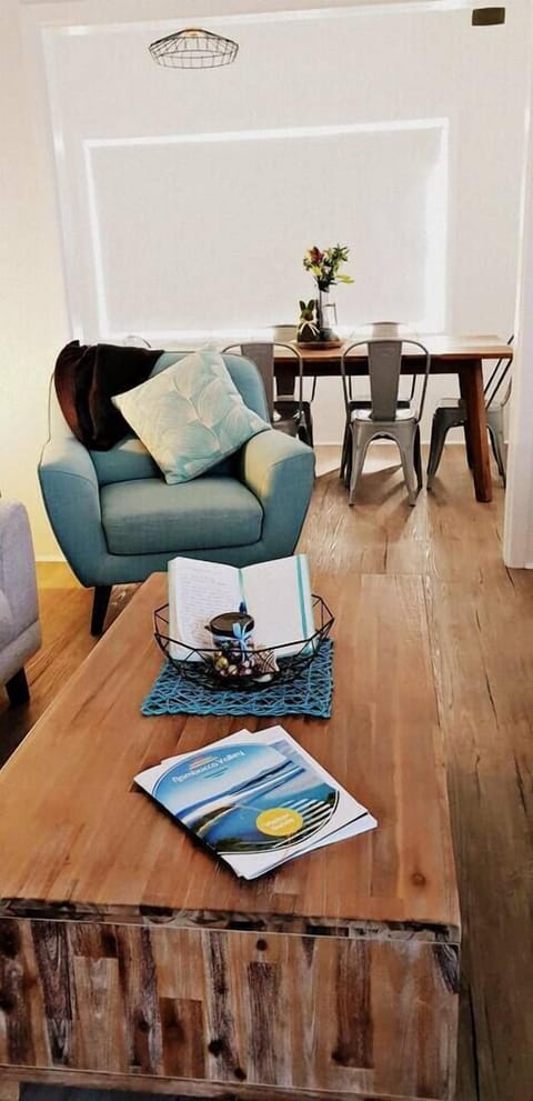 Welcome to the Beach Bunker x