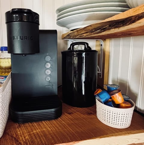 One cup Keurig, cups and creamer. We've got you covered.