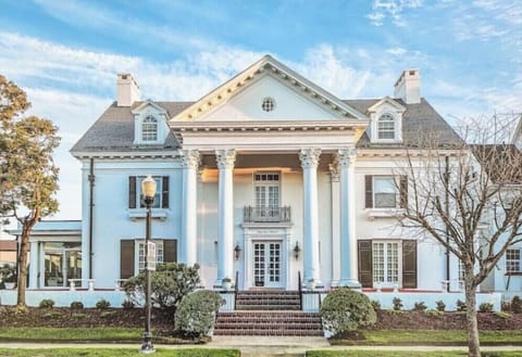 Beach block mansion 