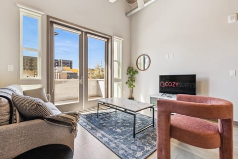 CozySuites PHX RORO Gym, Pool, Pet Friendly! #15