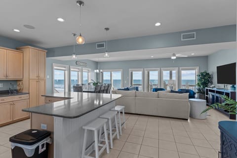 2nd Floor Main Living Area