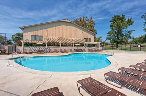 WyndhamGrandLake_1