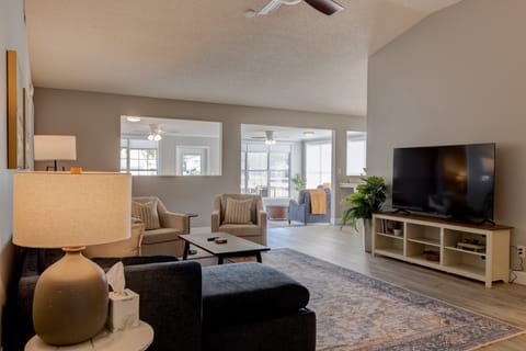 Tall Timbers living area with tv