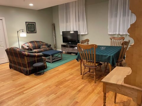 living /dining room area