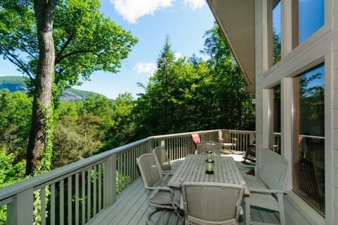 Al'Fresco Dining and Gas Grill