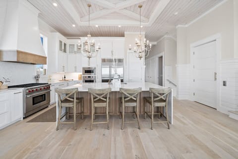 Pink Tequila Sunrise | Gourmet Kitchen | High Top Dining Area |  Panoramic Gulf Views | 2nd Floor