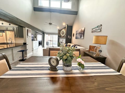 Open-concept kitchen and dining area, seamlessly blending functionality and style.