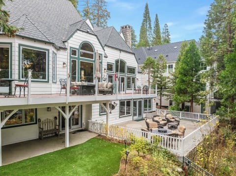 Winner of the Best Dressed Home Award!