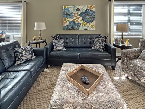 Open floor plan with plenty of comfy seating