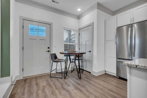 “This was a great place for our week in Nashville. It was convenient for anywhere we wanted to go. The neighborhood was very quiet.” - Sean ’23