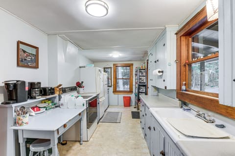 Kitchen | Cooking Basics Supplied | 1st Floor