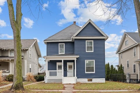 Discover your charming home, ready for adventures!