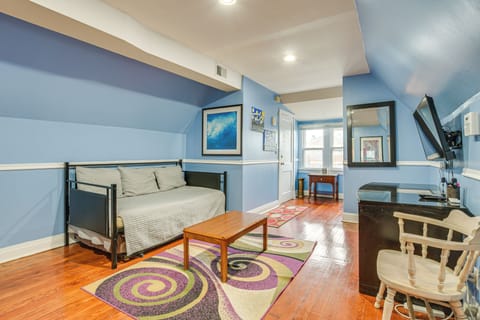 Chicago Vacation Rental | 2BR | 1BA | Stairs Required | 1,300 Sq Ft