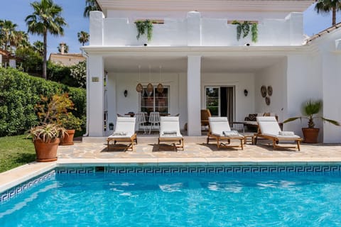 Holiday Home Swimming Pool