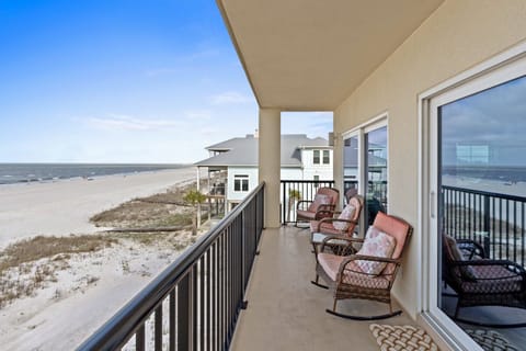 Balcony with Gulf views