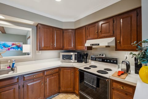 Indoors, Kitchen, Sink, Appliance, Microwave