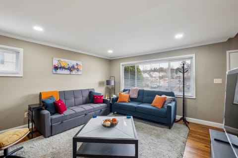 Architecture, Building, Furniture, Indoors, Living Room