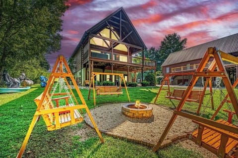 Enjoy the outdoors at Riverside Bliss! A short drive from all local attractions!