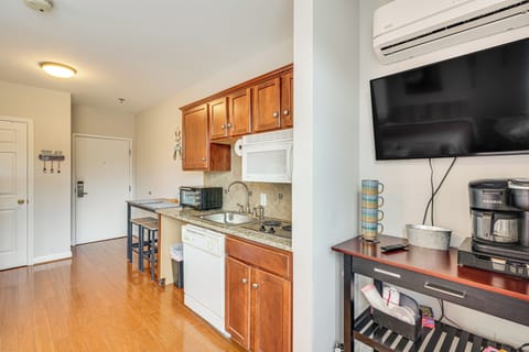 Studio | Kitchenette