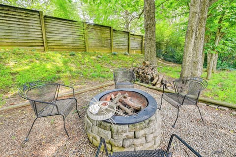 Lexington Vacation Rental | 2BR | 2BA | 1,000 Sq Ft | 2 Steps Required