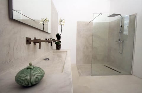 location saisonniere piscine spa calme detente nature parc riviere gard occitanie