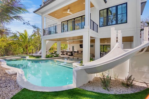 Private Pool and Spa, Waterslide