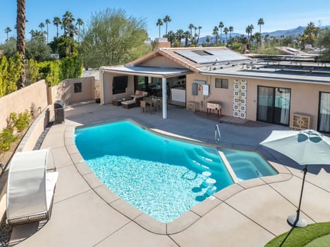 Maison Du Soleil's pool
