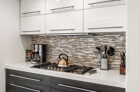 Stainless steel appliances throughout