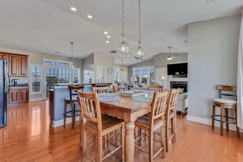 Dining Area (3rd Floor)